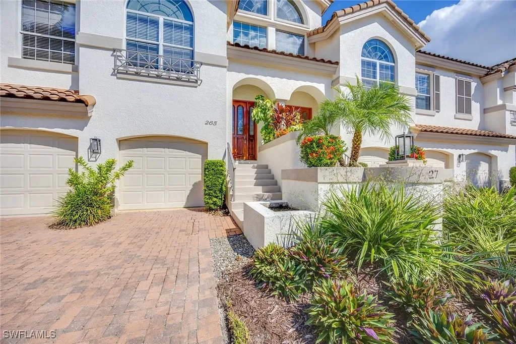 265 Colonade Circle Naples FL 34103