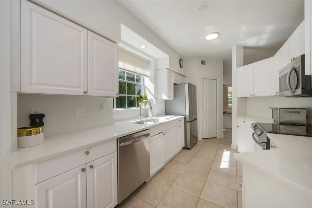 515 Laguna Royale Boulevard Naples FL 34119