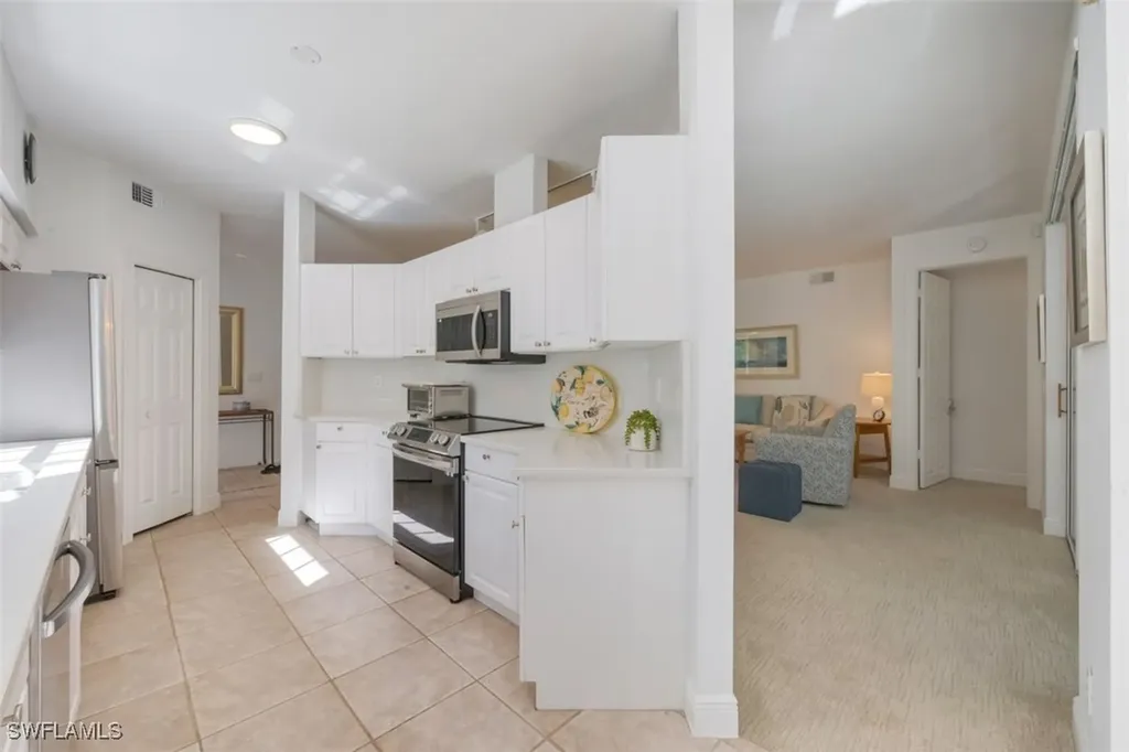 515 Laguna Royale Boulevard Naples FL 34119