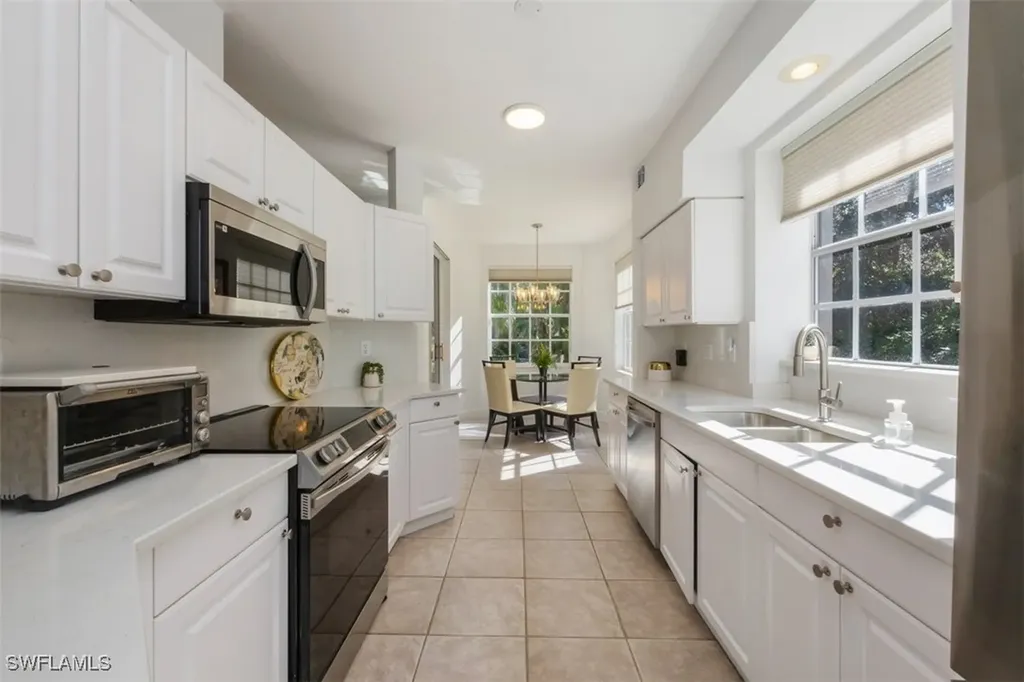 515 Laguna Royale Boulevard Naples FL 34119