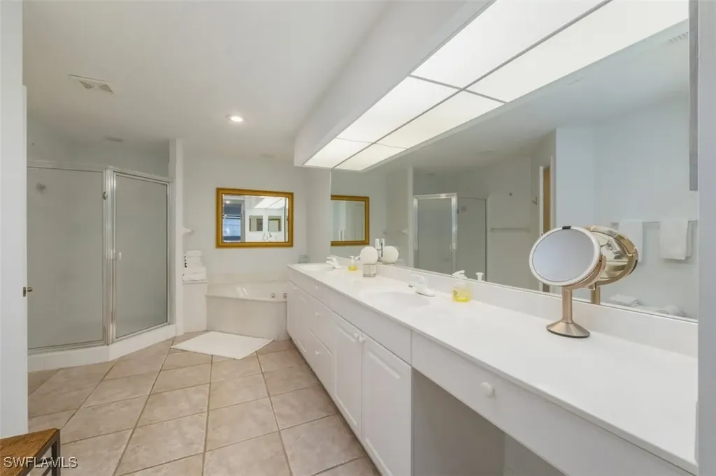 515 Laguna Royale Boulevard Naples FL 34119