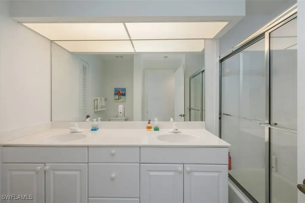 515 Laguna Royale Boulevard Naples FL 34119