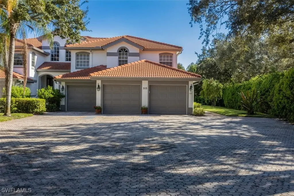 515 Laguna Royale Boulevard Naples FL 34119