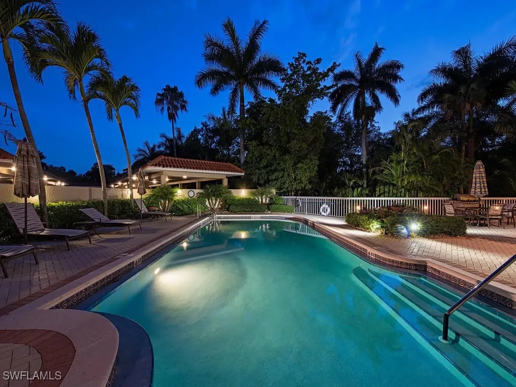 6585 Nicholas Boulevard Naples FL 34108