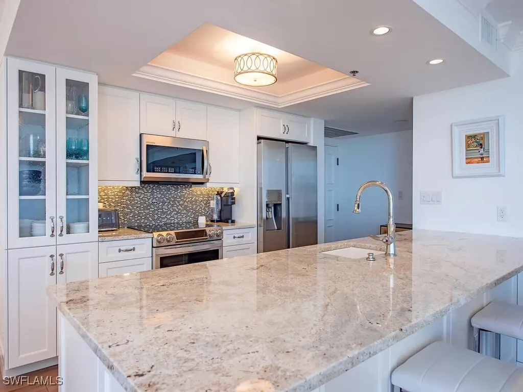 6585 Nicholas Boulevard Naples FL 34108