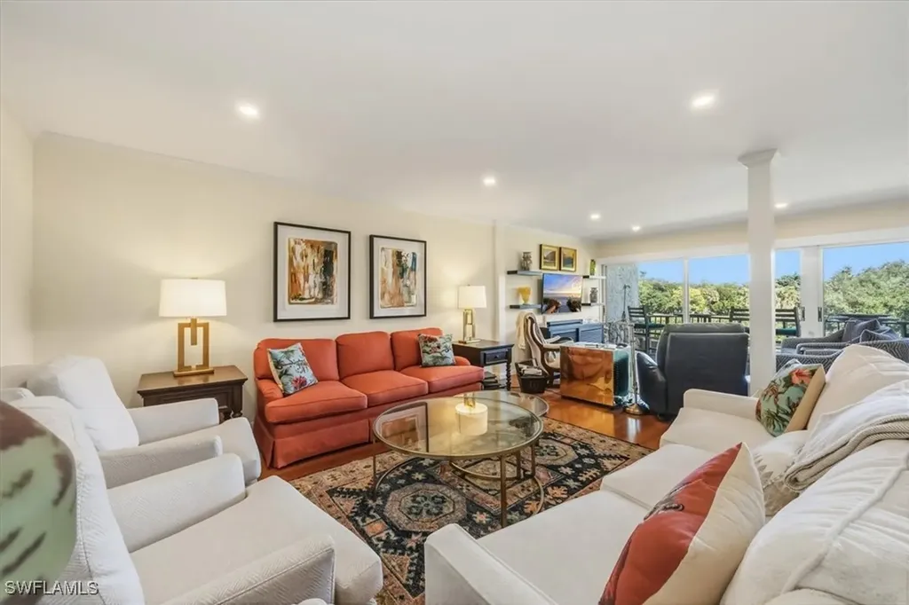 102 Tall Pine Lane Naples FL 34105