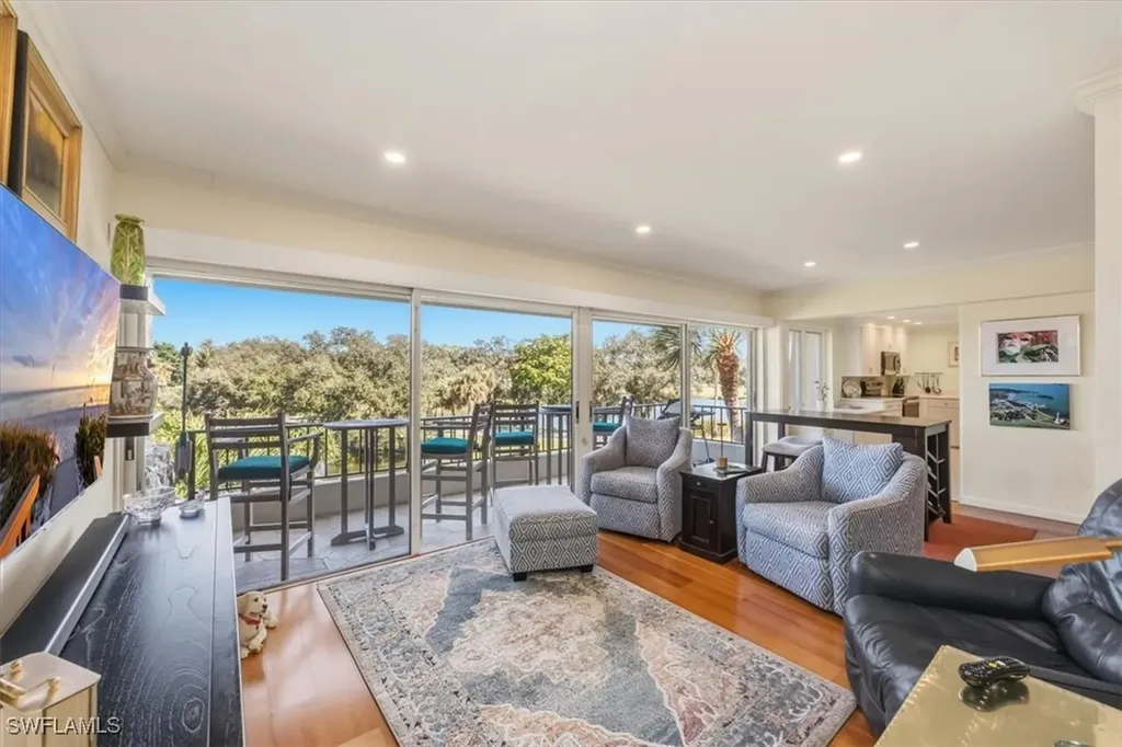 102 Tall Pine Lane Naples FL 34105