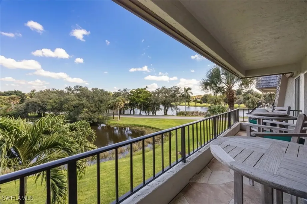 102 Tall Pine Lane Naples FL 34105