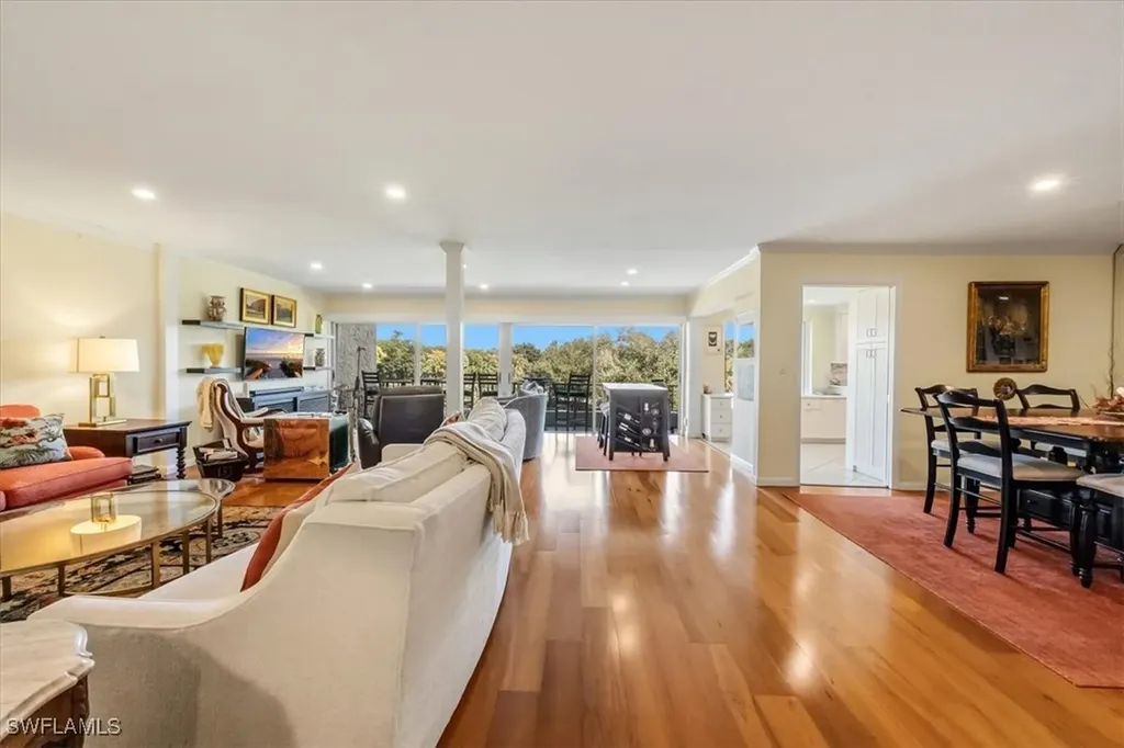 102 Tall Pine Lane Naples FL 34105