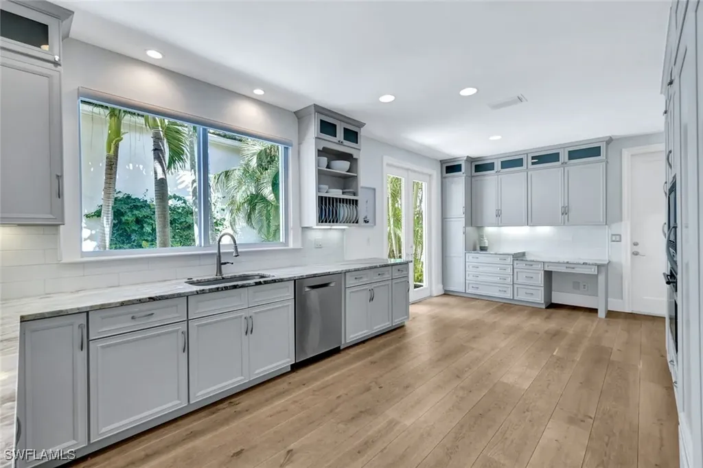 27571 Riverbank Drive Bonita Springs FL 34134