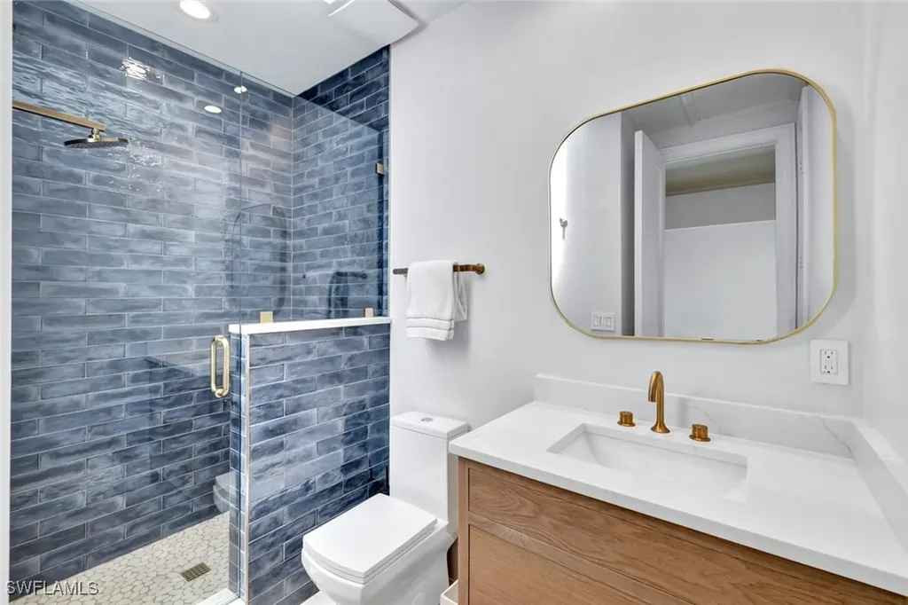 27571 Riverbank Drive Bonita Springs FL 34134