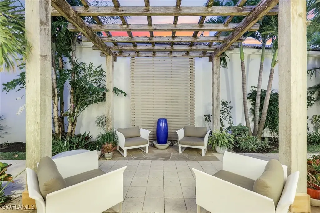 27571 Riverbank Drive Bonita Springs FL 34134