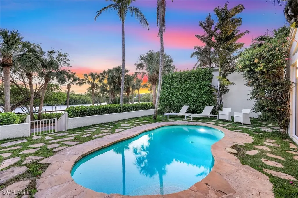 27571 Riverbank Drive Bonita Springs FL 34134