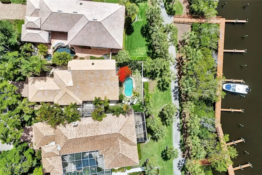 27571 Riverbank Drive Bonita Springs FL 34134