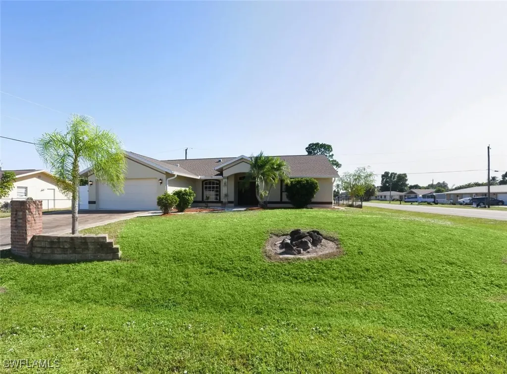 18447 Camellia Road Fort Myers FL 33967