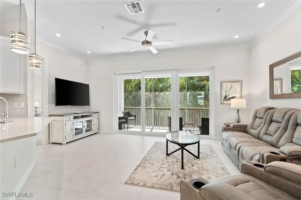 238 Indies Drive E Naples FL 34114