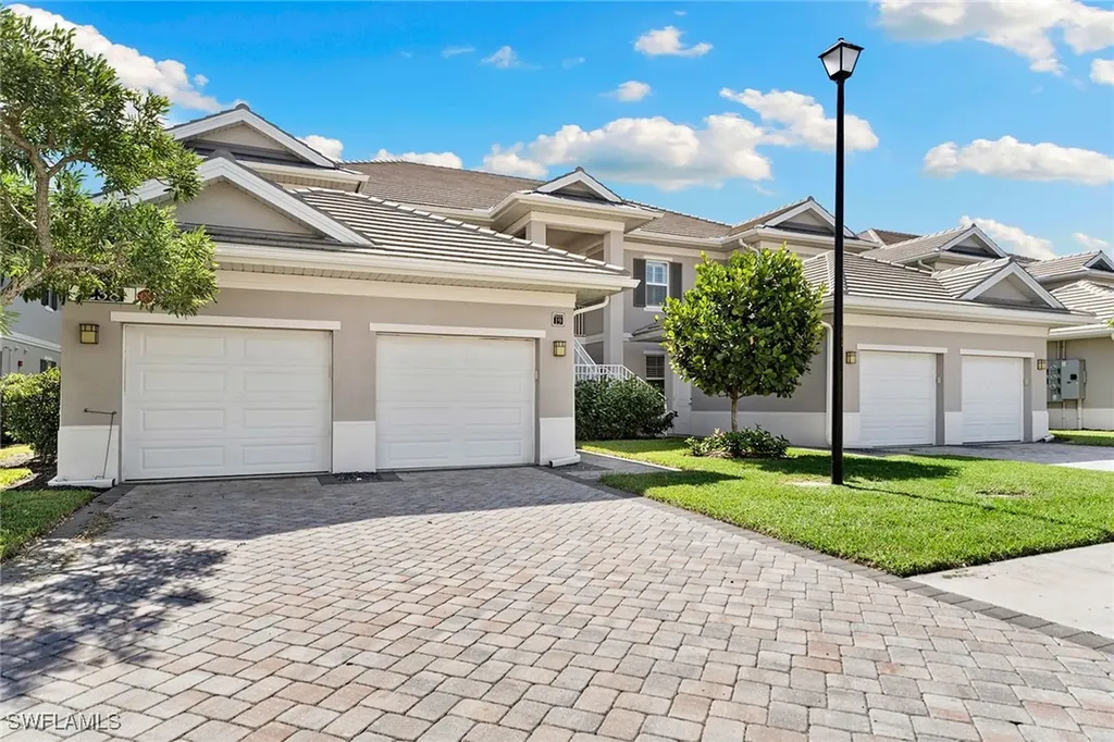 238 Indies Drive E Naples FL 34114