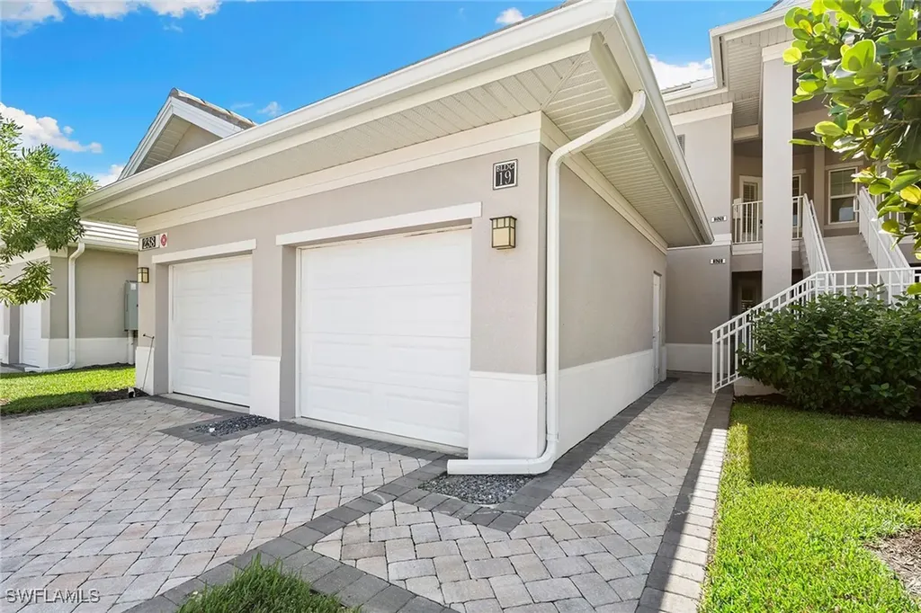 238 Indies Drive E Naples FL 34114