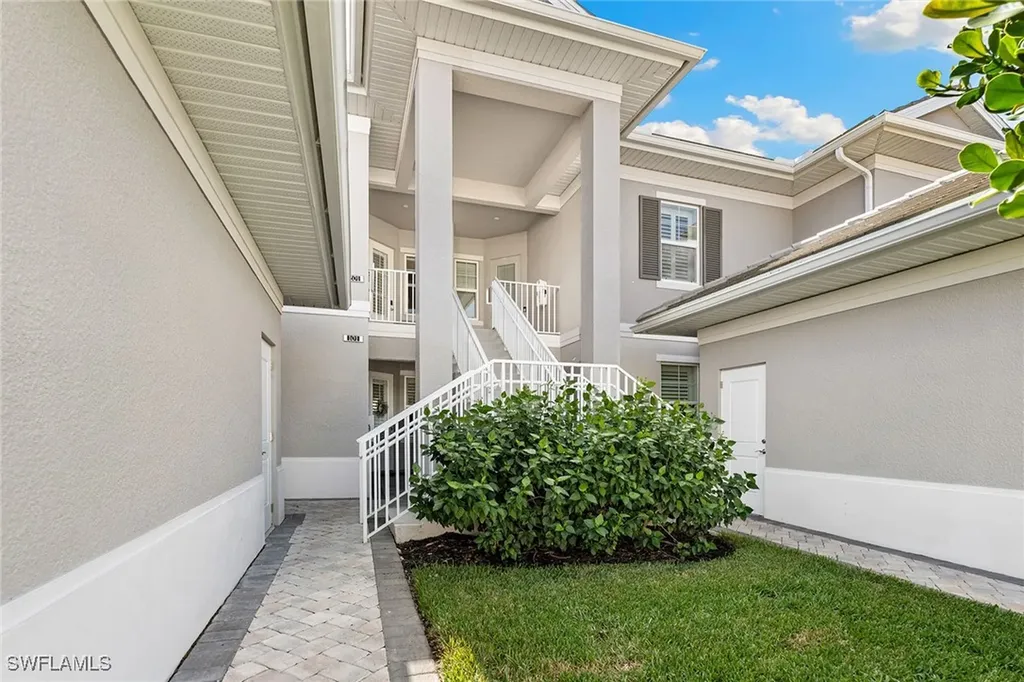 238 Indies Drive E Naples FL 34114