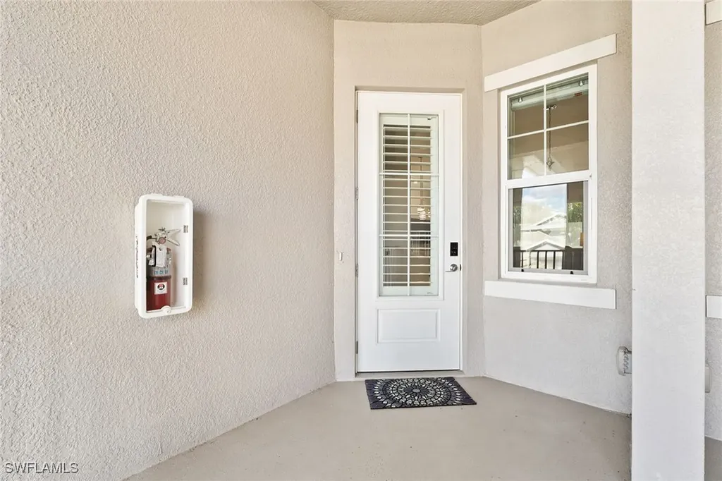 238 Indies Drive E Naples FL 34114