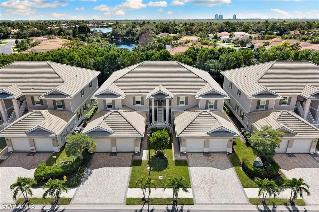 238 Indies Drive E Naples FL 34114