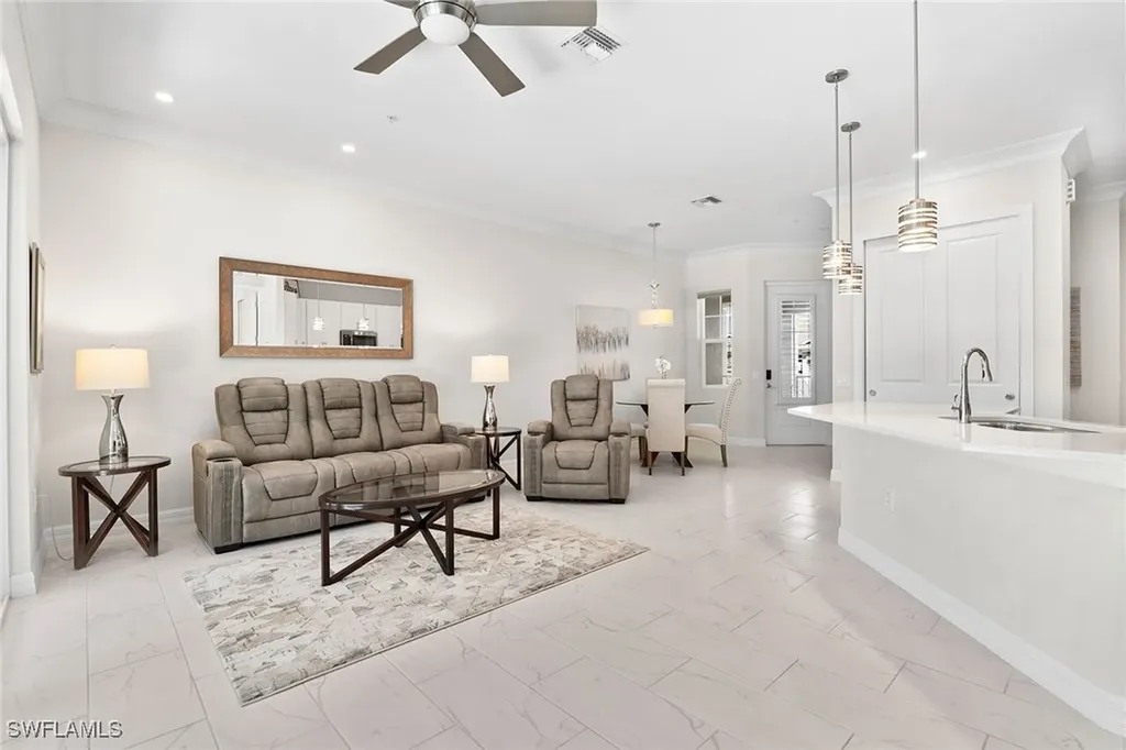 238 Indies Drive E Naples FL 34114
