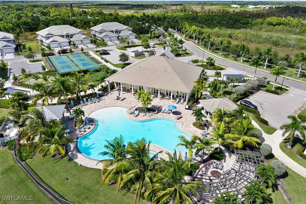 238 Indies Drive E Naples FL 34114