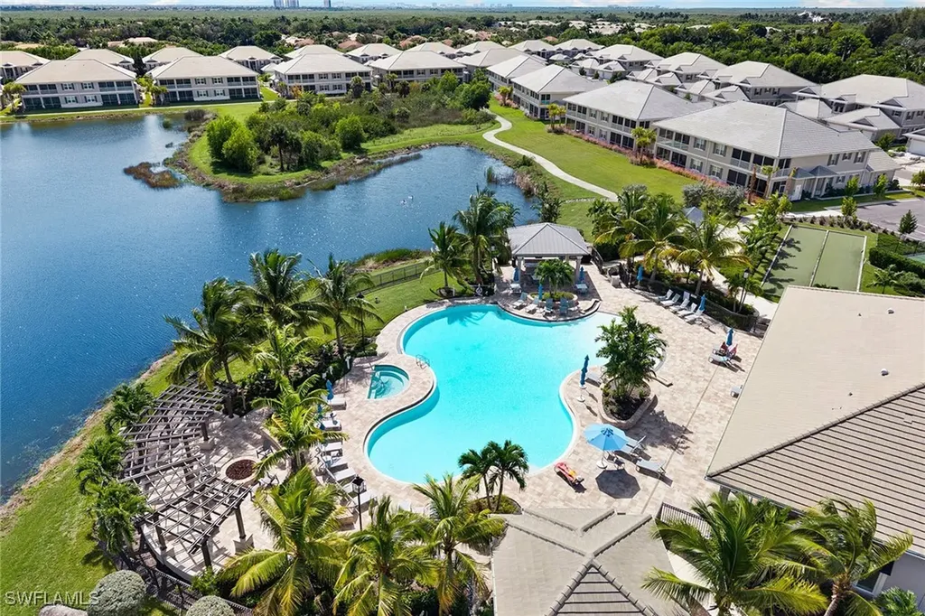238 Indies Drive E Naples FL 34114