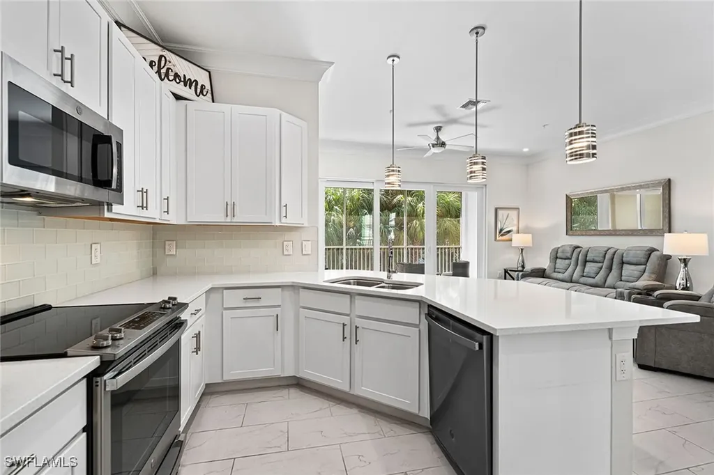 238 Indies Drive E Naples FL 34114