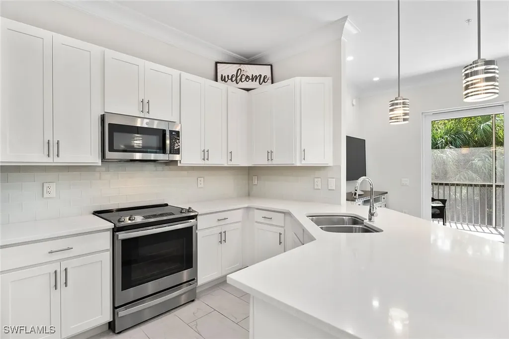 238 Indies Drive E Naples FL 34114