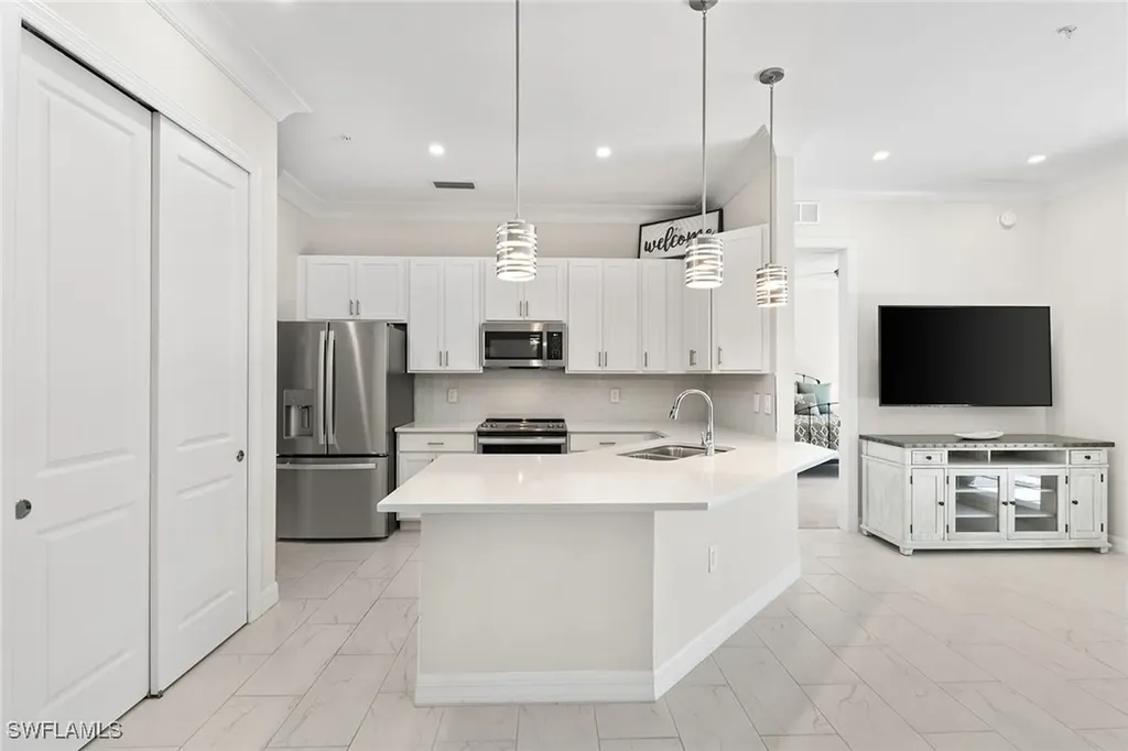 238 Indies Drive E Naples FL 34114