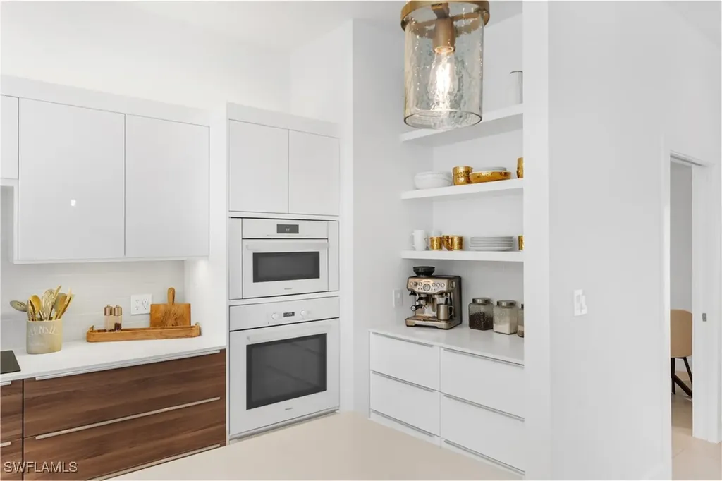 516 Neapolitan Lane Naples FL 34103