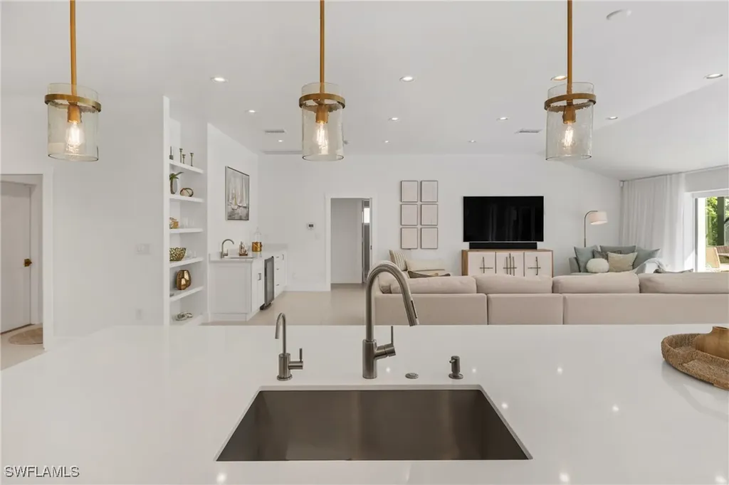 516 Neapolitan Lane Naples FL 34103