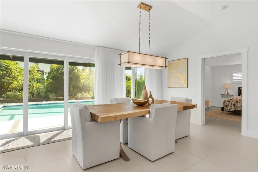 516 Neapolitan Lane Naples FL 34103