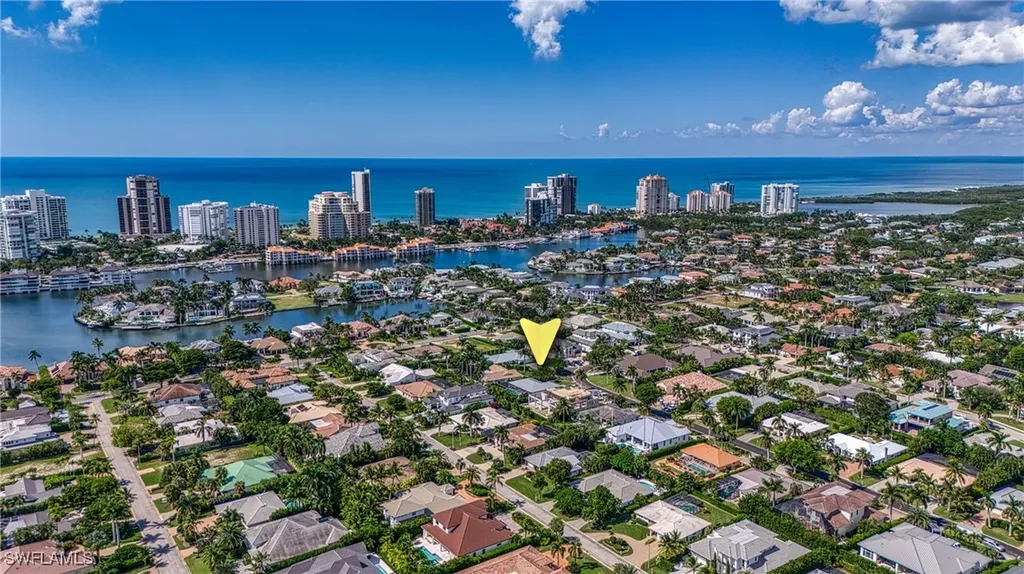 516 Neapolitan Lane Naples FL 34103