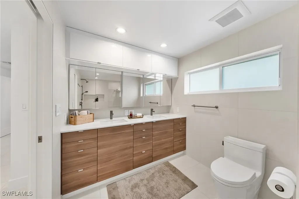 516 Neapolitan Lane Naples FL 34103