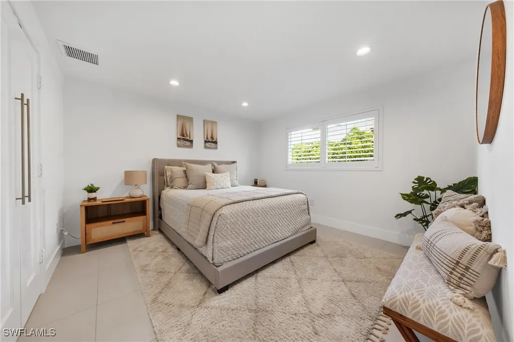 516 Neapolitan Lane Naples FL 34103