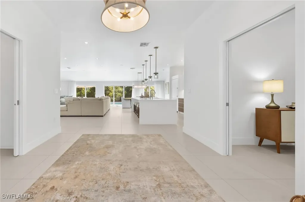 516 Neapolitan Lane Naples FL 34103