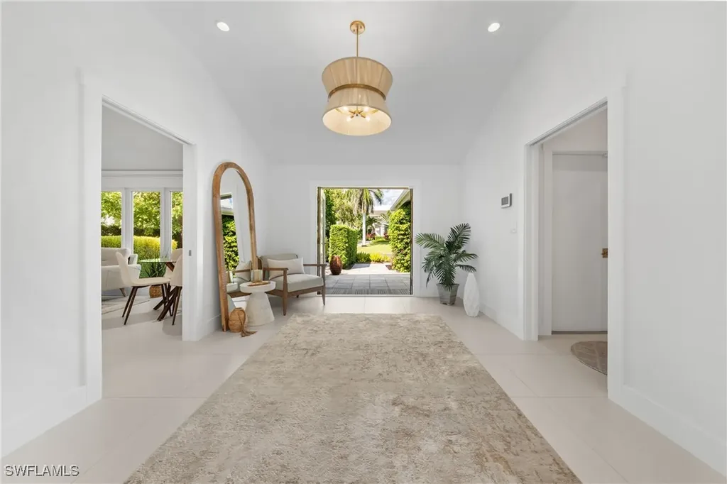 516 Neapolitan Lane Naples FL 34103