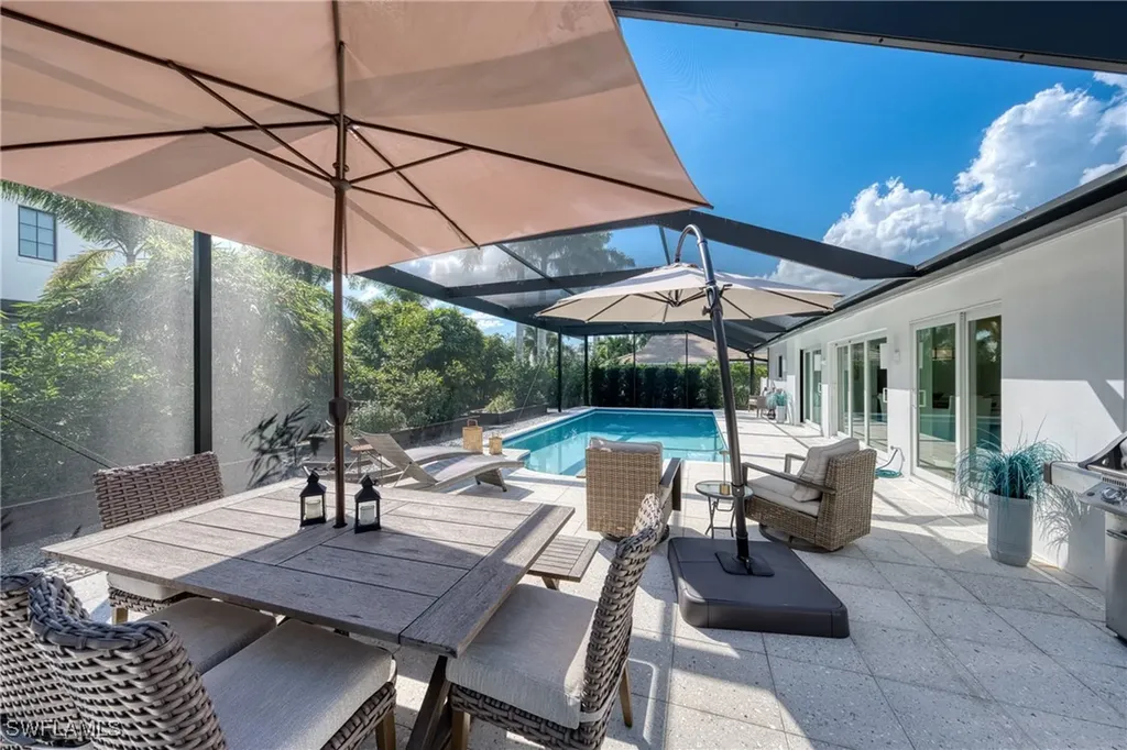 516 Neapolitan Lane Naples FL 34103