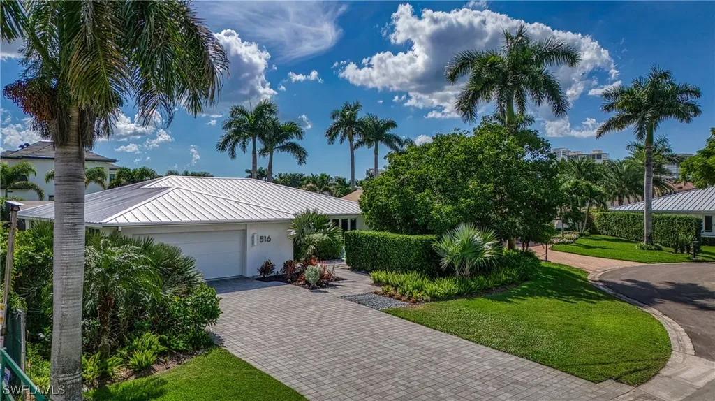 516 Neapolitan Lane Naples FL 34103