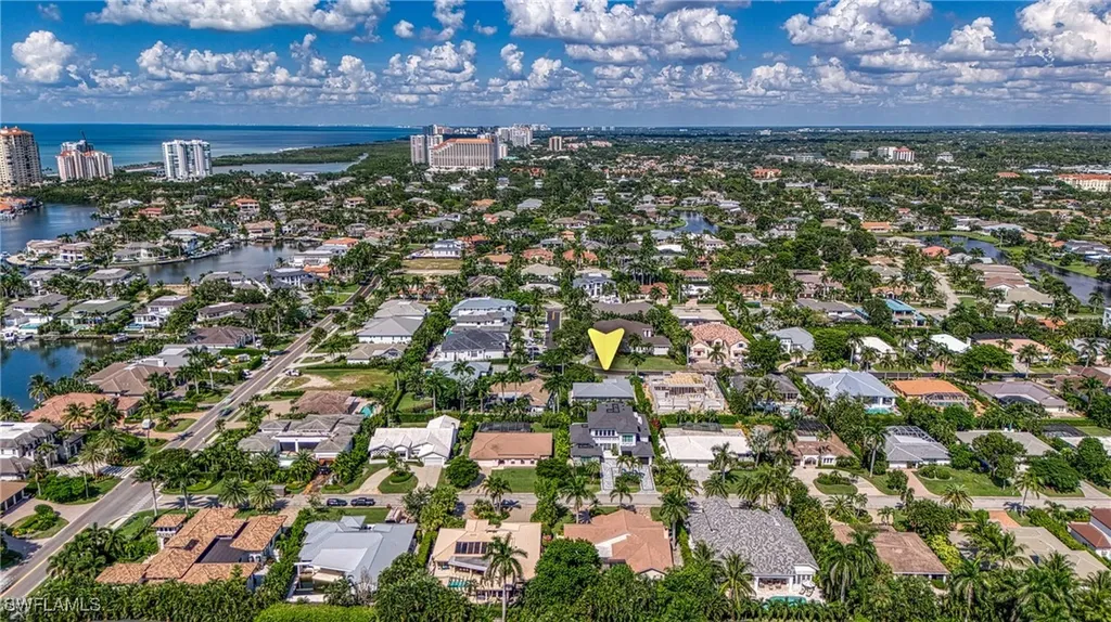 516 Neapolitan Lane Naples FL 34103