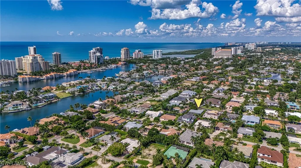 516 Neapolitan Lane Naples FL 34103