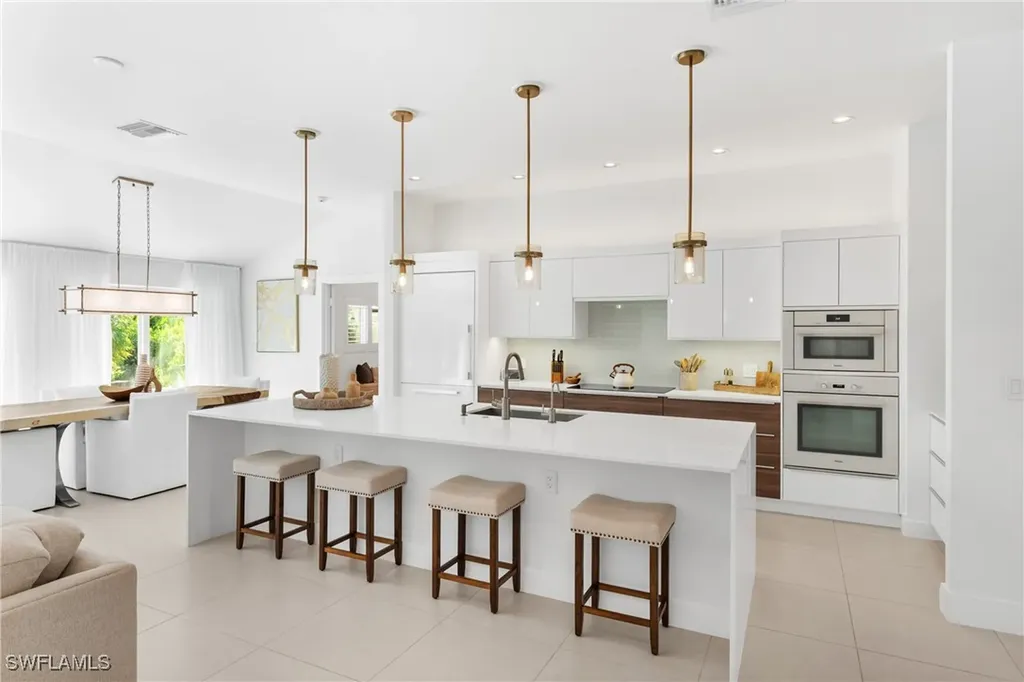 516 Neapolitan Lane Naples FL 34103