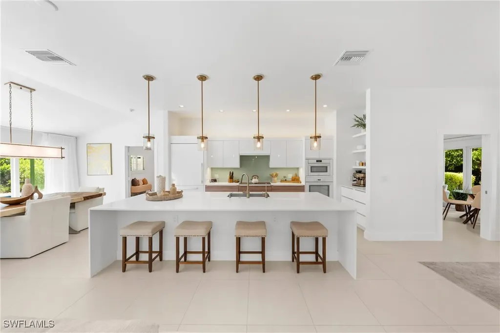 516 Neapolitan Lane Naples FL 34103