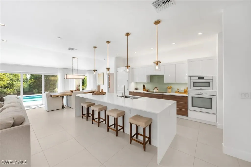 516 Neapolitan Lane Naples FL 34103