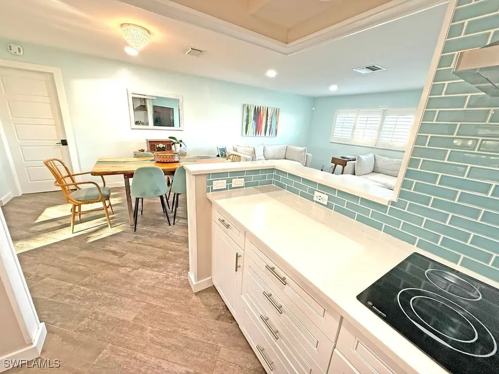 2818 SE 17th Place Cape Coral FL 33904