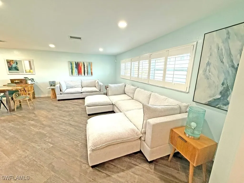 2818 SE 17th Place Cape Coral FL 33904