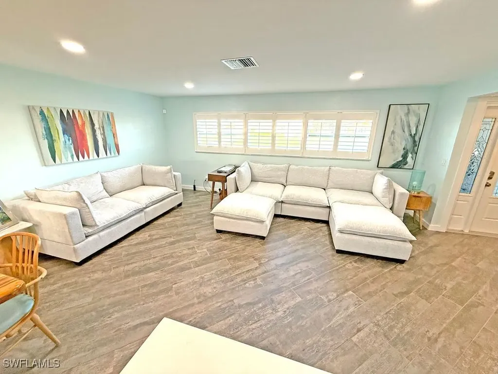2818 SE 17th Place Cape Coral FL 33904