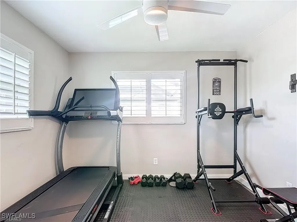 2818 SE 17th Place Cape Coral FL 33904